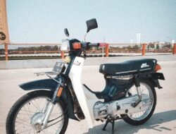 Suzuki RC100: Sebuah Proyek Restorasi yang Menghargai Warisan