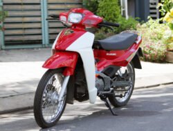 Spesifikasi Suzuki RGV 120: Gabungan Teknologi Modern dan Desain Klasik