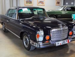 Keunggulan dan Spesifikasi Mercedes-Benz 280SE