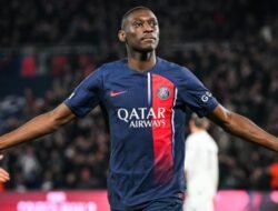 Pembatalan Transfer Kolo Muani: Thiago Motta Berkomentar Jelang Pertandingan Melawan AC Milan
