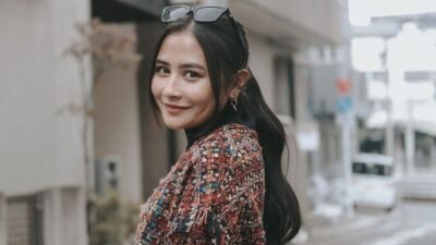 Prilly Latuconsina Nyemil Sayuran Sehat Setelah Free Diving