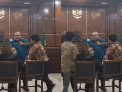 “Ketegangan Hukum: Razman Nasution dan Hotman Paris Terlibat Insiden di Sidang”