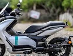 Yamaha E01: Perjalanan Singkat Motor Listrik yang Dihentikan