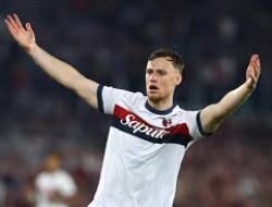 Napoli Beralih Fokus ke Lorenzo Lucca Setelah Batal Rekrut Darwin Nunez