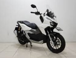 Honda ADV 160: Skutik Tangguh untuk Semua Medan