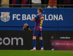 Robert Lewandowski Nyaman Sebagai Supersub di Barcelona