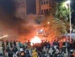 Kericuhan di Jakarta Timur: Enam Polisi Terluka Akibat Penyerangan