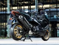 Yamaha TMAX DX: Skuter Canggih untuk Performa Maksimal