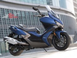 Kymco Xciting 400i: Skuter Bongsor dengan Beragam Fitur