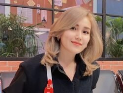 Ayu Ting Ting Curhat di Hadapan Habib Umar: Menghadapi Tantangan sebagai Ibu Tunggal