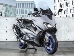 Yamaha TMAX DX: Keanggunan dan Kekuatan dalam Satu Paket
