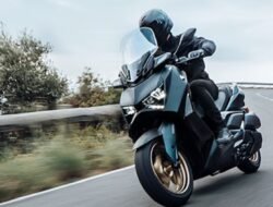 Yamaha XMAX 250 – Skuter Sporty untuk Pengendara Urban