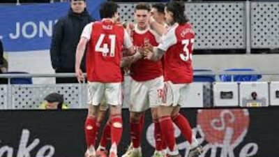 Arsenal Rebut Puncak Klasemen Usai Kalahkan City 2-1