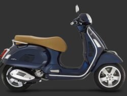 Vespa GTS 300 Super Tech: Kombinasi Sempurna antara Desain Klasik dan Teknologi Modern