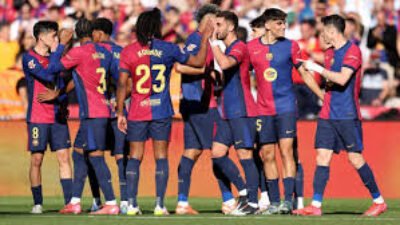 Barcelona Hadapi Laga Penentuan, Risiko Finansial dan Prestasi Bertemu di Satu Titik